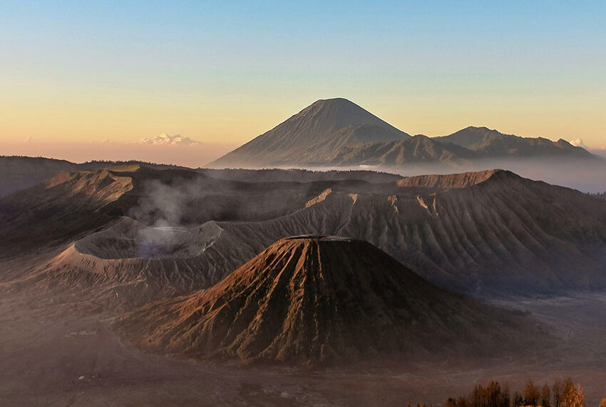 Informasi wisata Jalur Bromo Ditutup Sementara untuk akses menuju Gunung Bromo karena penutupan jalur wisata pada periode tertentu