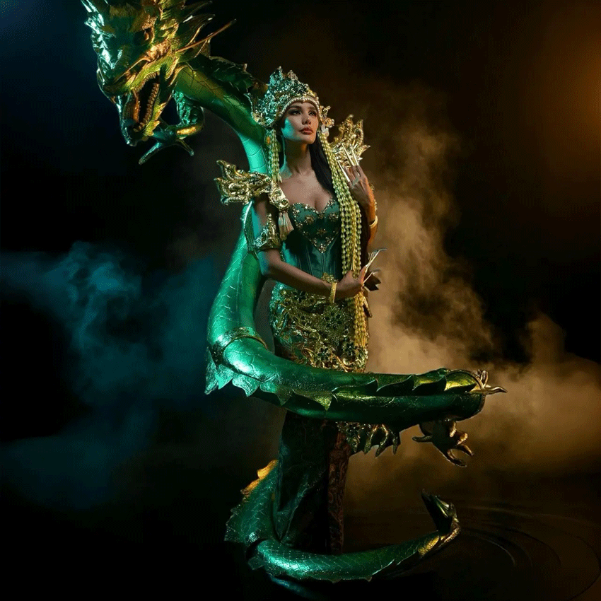 Busana Nyi Roro Kidul Bawa Vina Sitorus Curi Perhatian Dunia di Miss Grand International 2025 (sumber foto: Instagram @vinaanggisitorus)