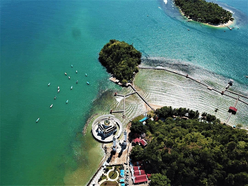 Pantai Carocok Painan, IV Jurai, Pesisir Selatan. (Sumber foto: FB @Kabar Pesisir Selatan)