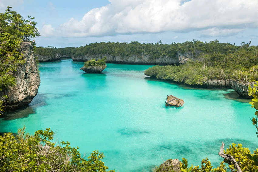 Pulau Bair di Kota Tual, Maluku Tenggara(Shutterstock/Eluhulima)