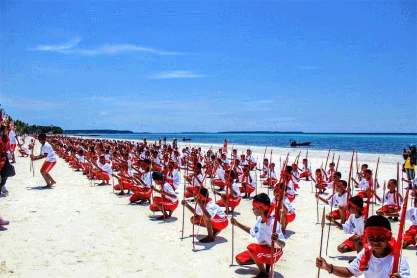 Festival Budaya Pulau Kei. Sumber Foto: kompasiana.com doc, Paulina Dewi Toffi