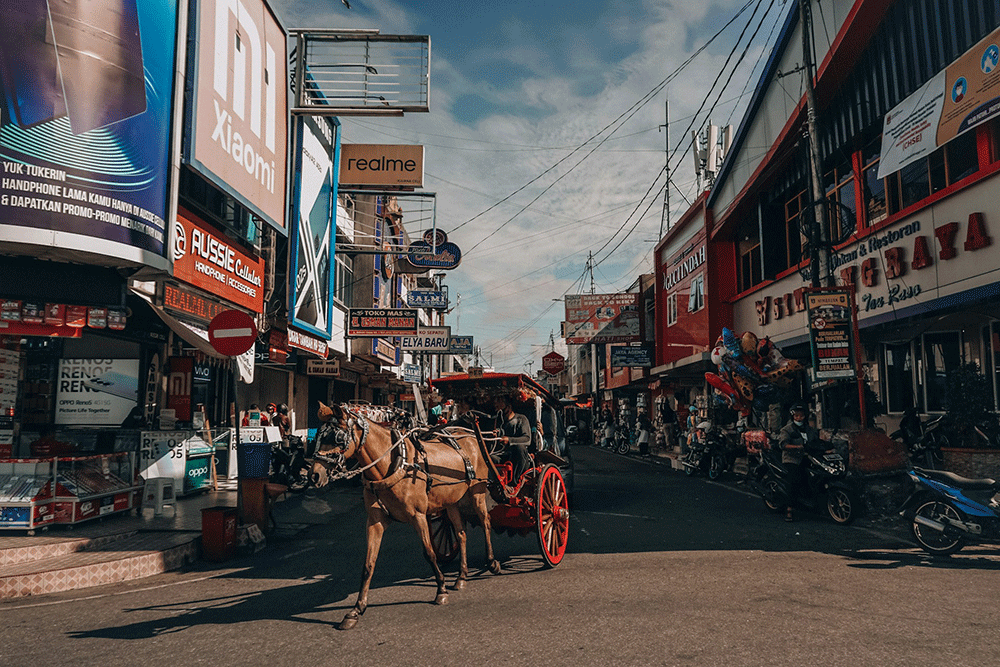 Potret suasana pasar tradisional Bukittinggi. (Sumber foto: unsplash.com)