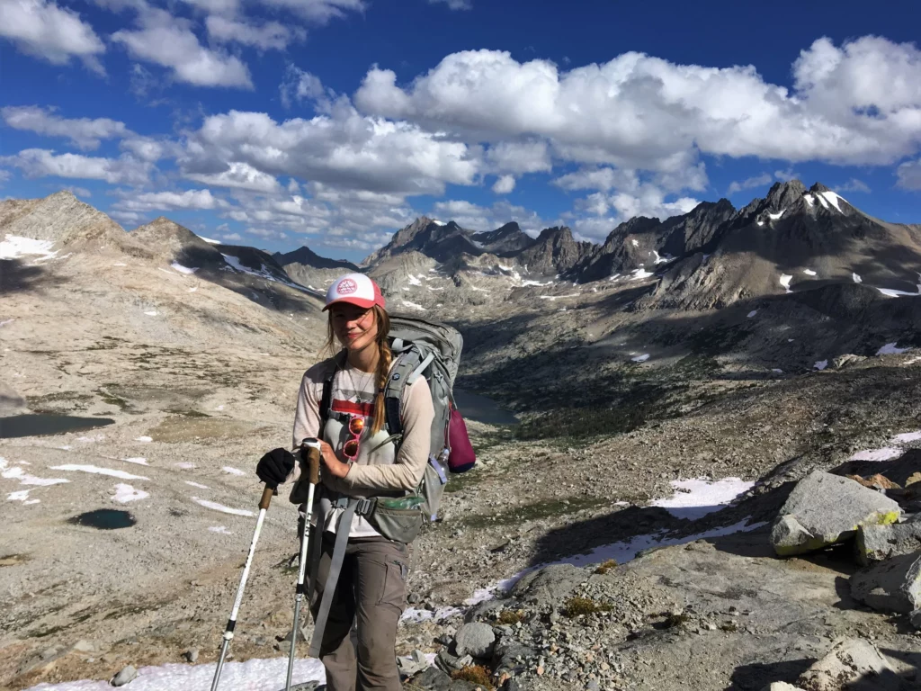pendaki melakukan aklimatisasi di ketinggian untuk mencegah AMS